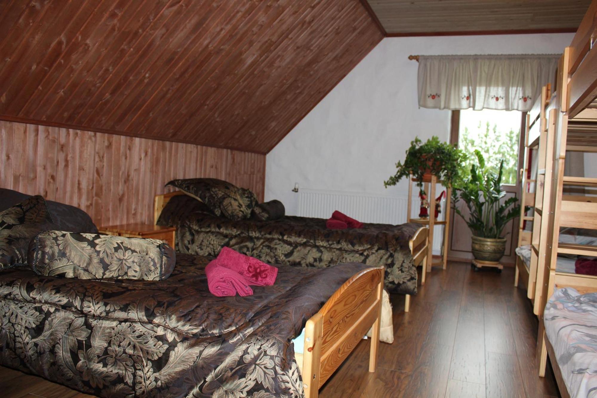 Krapi Guesthouse Treimani ห้อง รูปภาพ