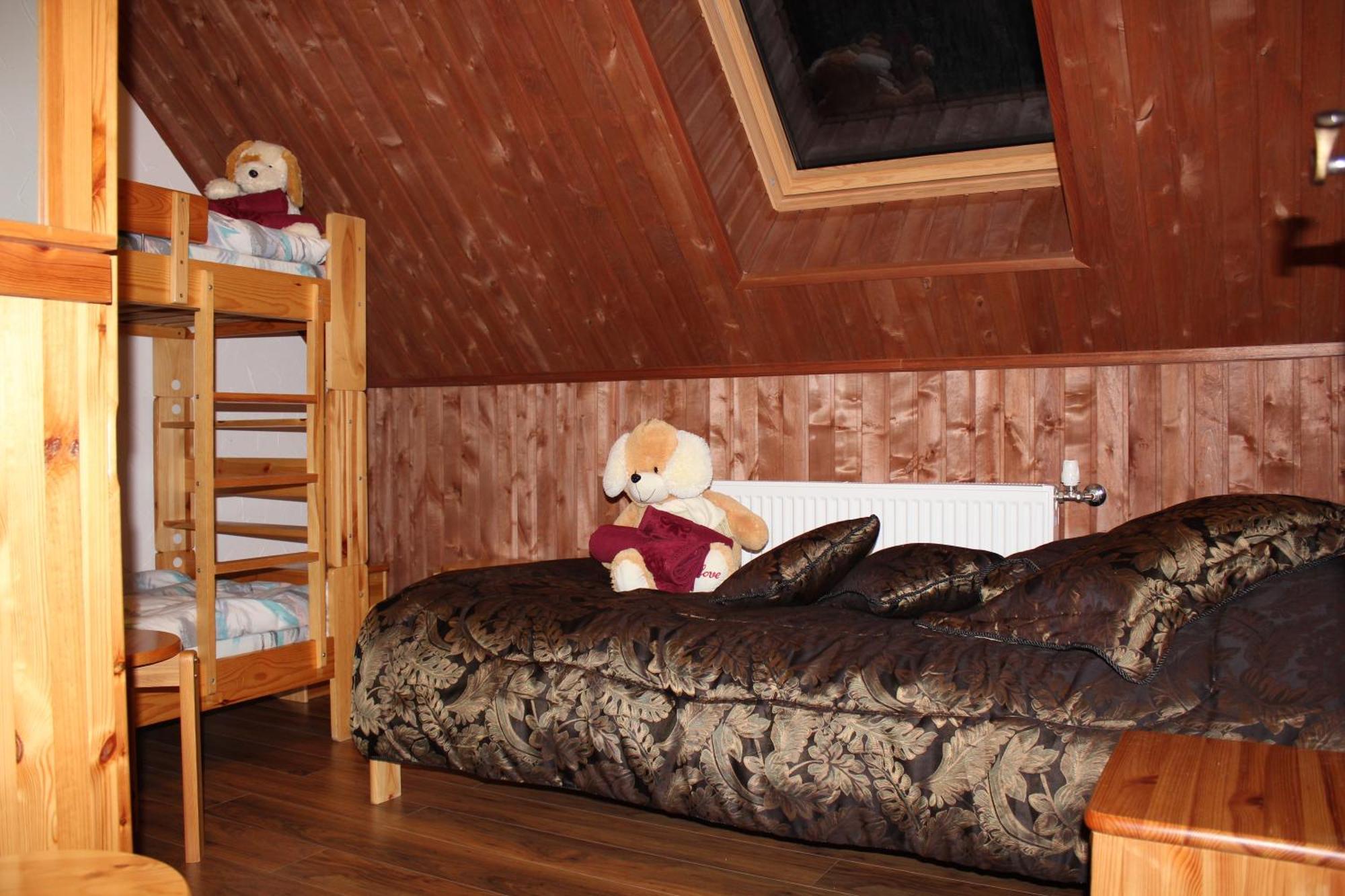 Krapi Guesthouse Treimani ห้อง รูปภาพ