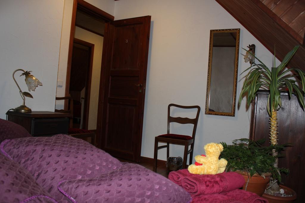 Krapi Guesthouse Treimani ห้อง รูปภาพ
