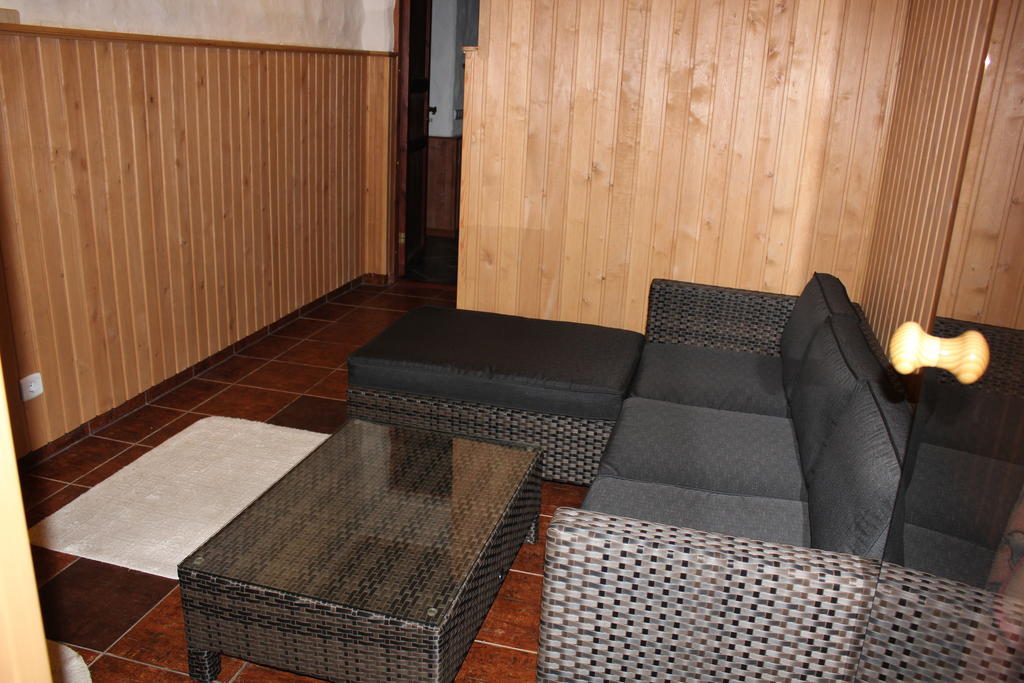 Krapi Guesthouse Treimani ห้อง รูปภาพ