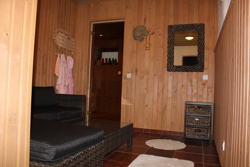 Krapi Guesthouse Treimani ภายนอก รูปภาพ