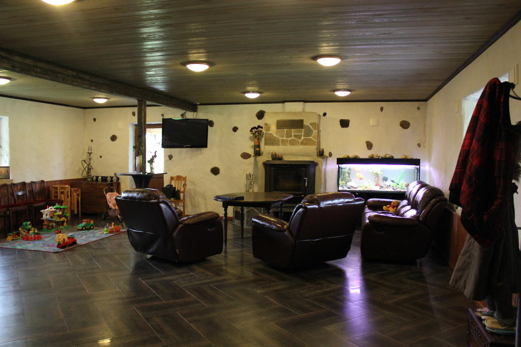 Krapi Guesthouse Treimani ห้อง รูปภาพ